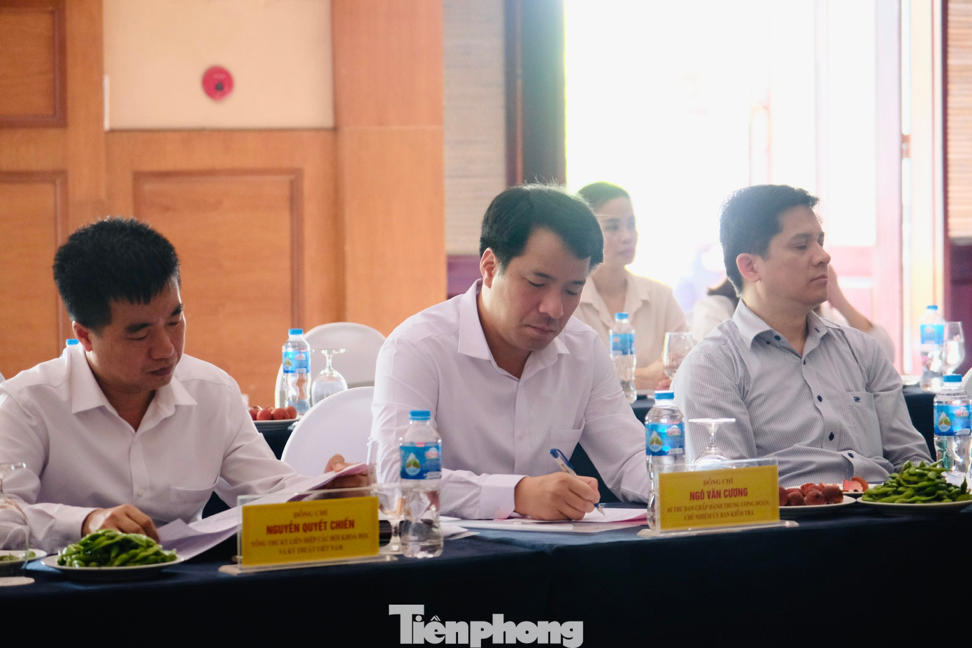 Đại biểu tham dự Hội nghị sơ kết sáng 23/6. Ảnh: Châu Linh Đại biểu tham dự Hội nghị sơ kết sáng 23/6. Ảnh: Châu Linh