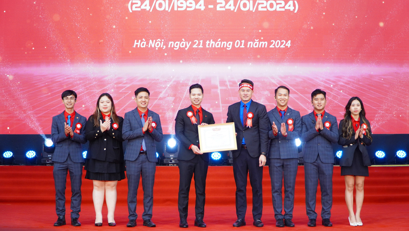 Tập thể, cá nhân xuất sắc được vinh danh tại chương trình.