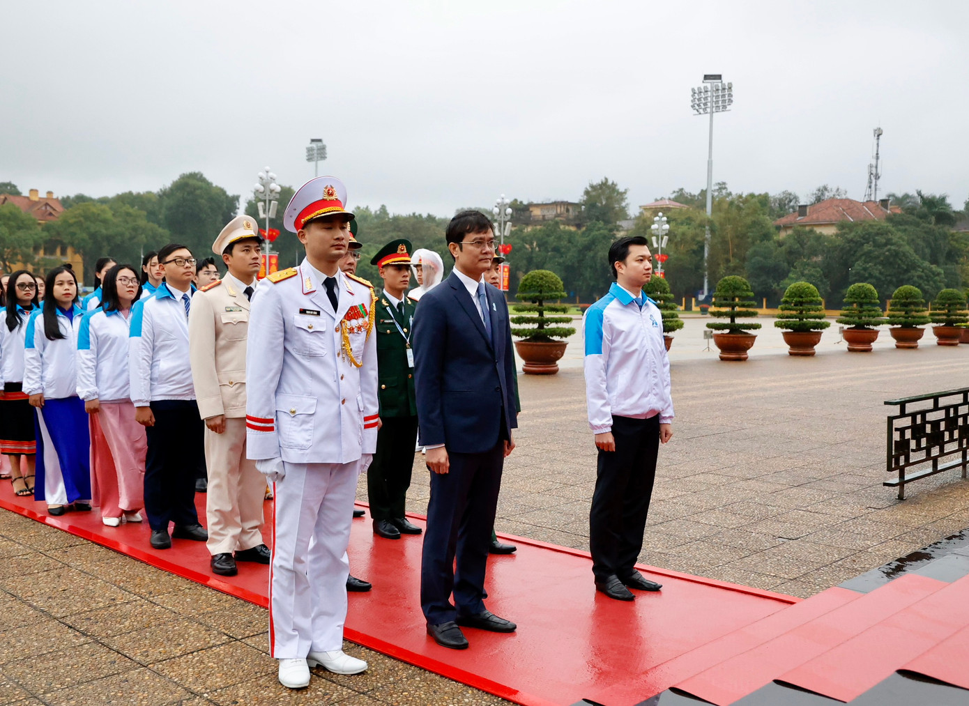 Đại hội Đại biểu toàn quốc Hội Sinh viên Việt Nam lần thứ XI, là sự kiện chính trị quan trọng của sinh viên Việt Nam; thể hiện khát vọng, ý chí của sinh viên Việt Nam trong sự nghiệp xây dựng và bảo vệ Tổ quốc. Đại hội Đại biểu toàn quốc Hội Sinh viên Việt Nam lần thứ XI, là sự kiện chính trị quan trọng của sinh viên Việt Nam; thể hiện khát vọng, ý chí của sinh viên Việt Nam trong sự nghiệp xây dựng và bảo vệ Tổ quốc.