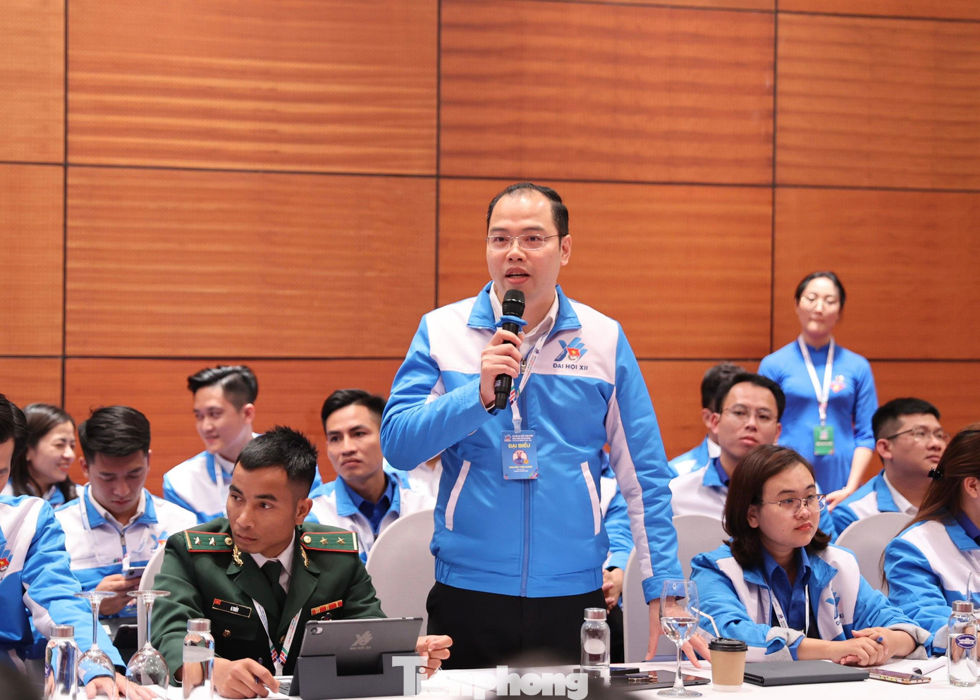 Anh Nguyễn Tiến Hưng, Phó Bí thư Thành đoàn Hà Nội phát biểu tại diễn đàn.