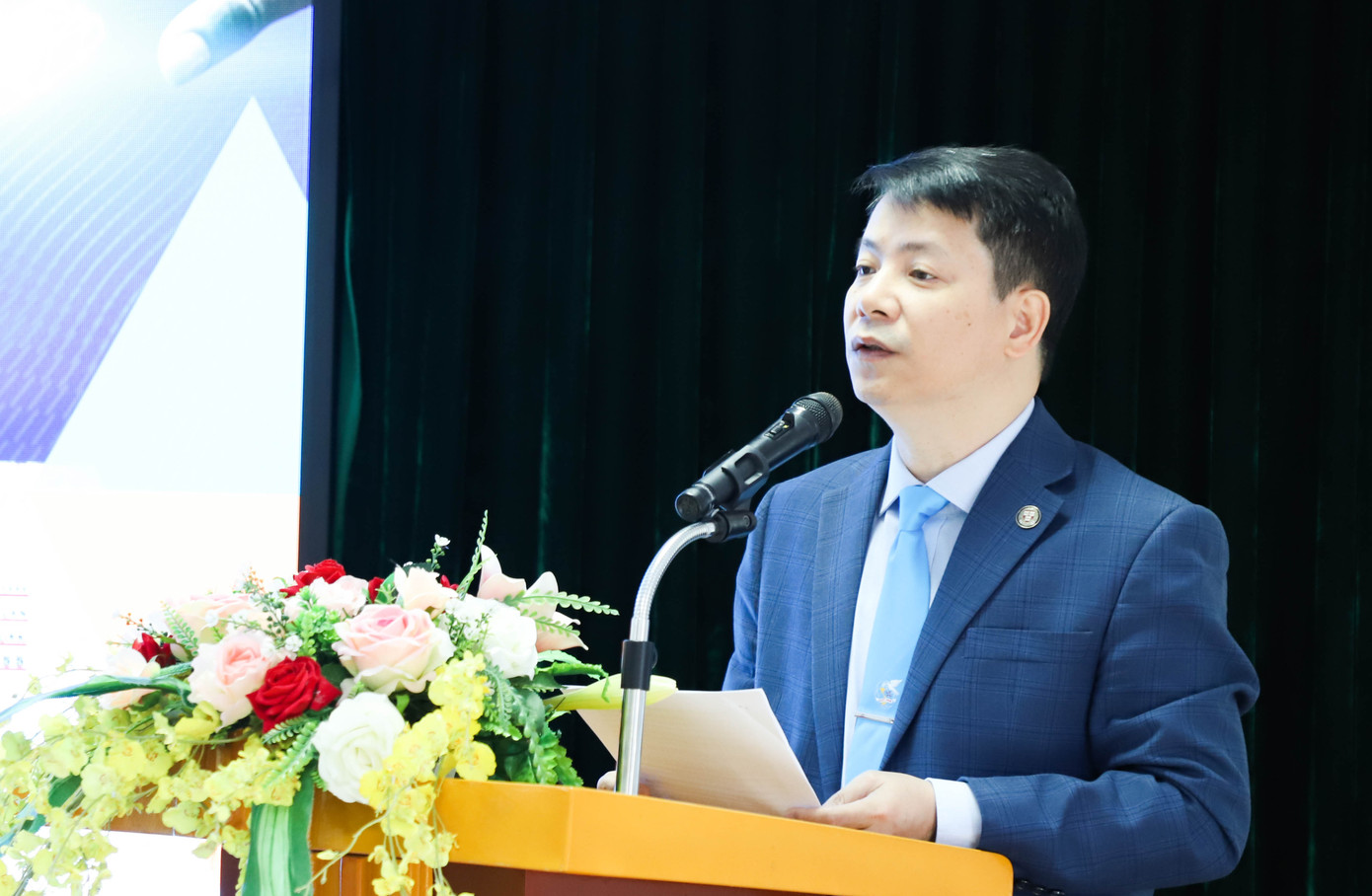 PGS.TS Trần Quang Tiến, Giám đốc Học viện Phụ nữ Việt Nam phát biểu khai mạc hội thảo.