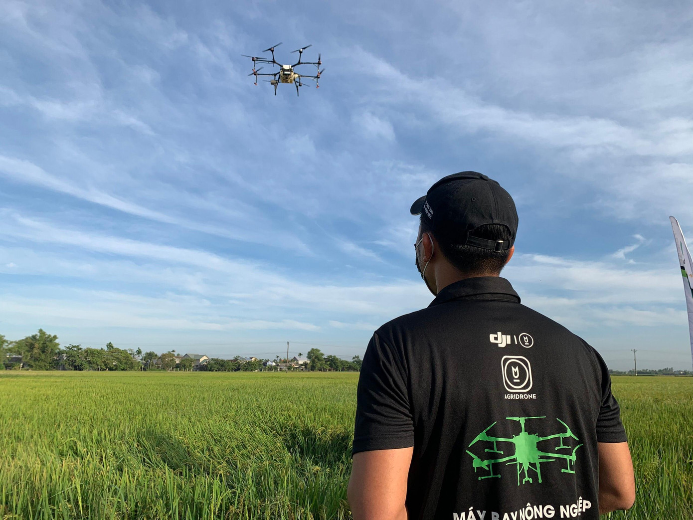 Chàng trai 9x nỗ lực đưa công nghệ áp dụng vào quá trình phát triển nông nghiệp quê hương.