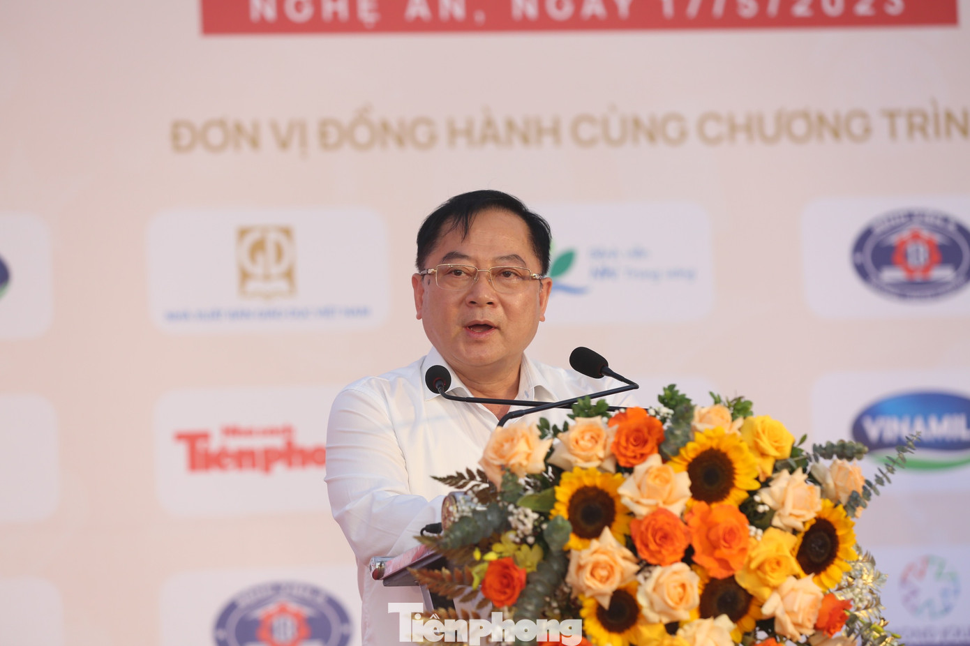 Chiều 17/5, Diễn đàn Điều em muốn nói chính thức khai mạc tại Trường THPT Huỳnh Thúc Kháng, thành phố Vinh, tỉnh Nghệ An. Ảnh: Trọng Tài