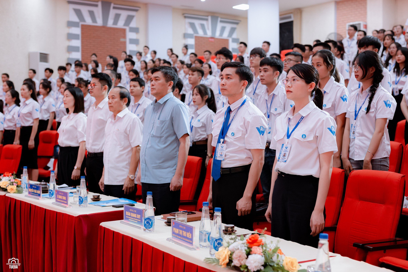 Đại biểu tham dự đại hội.