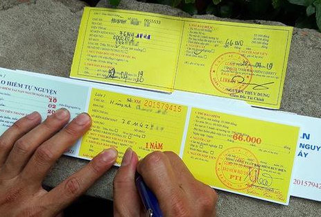 Cử tri lại kiến nghị bỏ bảo hiểm xe máy. Ảnh minh họa Cử tri lại kiến nghị bỏ bảo hiểm xe máy. Ảnh minh họa