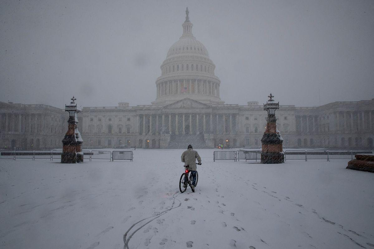 Điện Capitol ngày 3/1. Ảnh: Reuters Điện Capitol ngày 3/1. Ảnh: Reuters