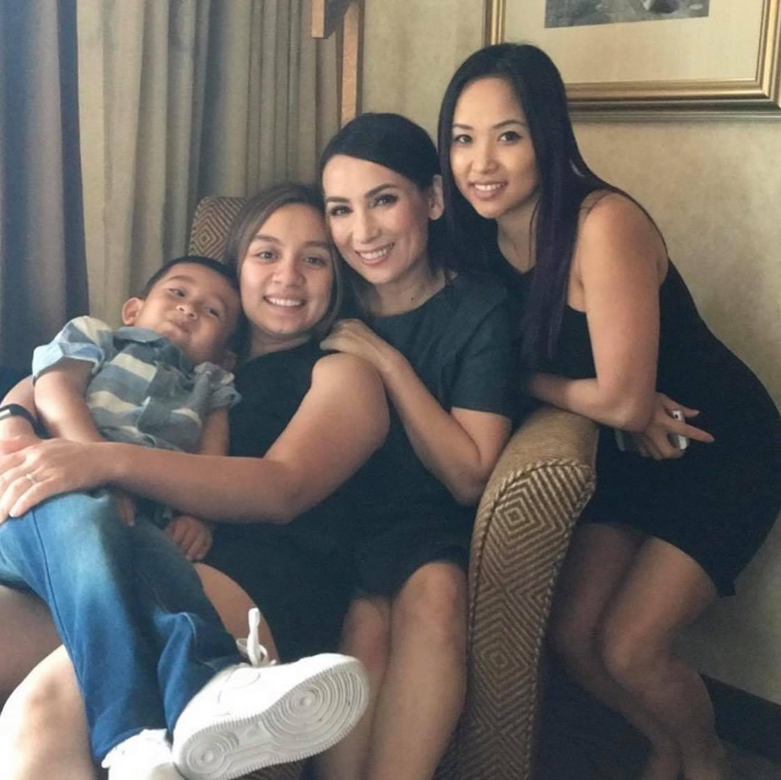 Wendy Phạm và Phi Nhung.