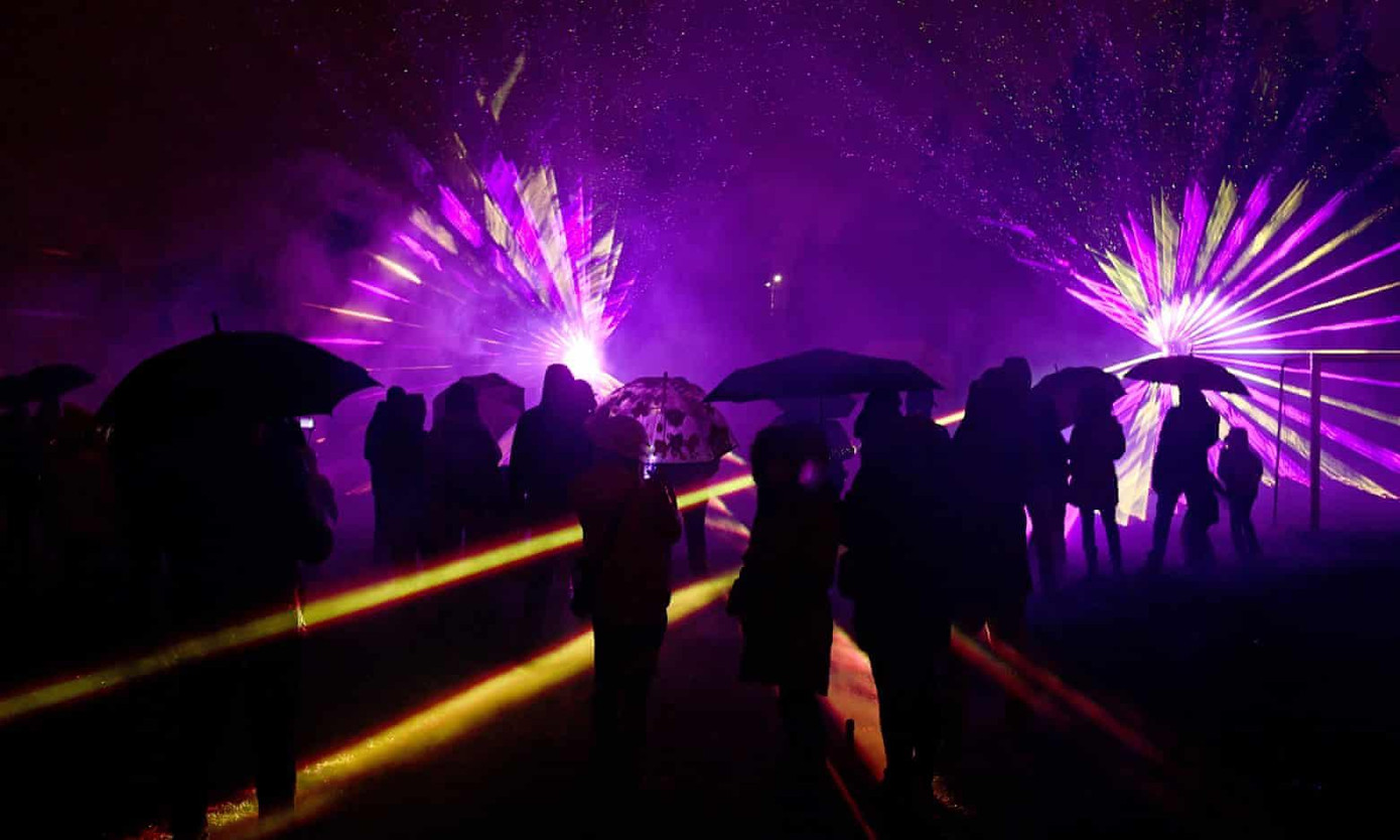 Trình diễn laser ở Rzeszow (Ba Lan). Ảnh: EPA