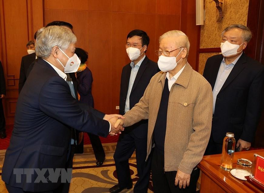 Tổng Bí thư Nguyễn Phú Trọng với các đại biểu dự phiên họp thứ 21. (Ảnh: Trí Dũng/TTXVN) Tổng Bí thư Nguyễn Phú Trọng với các đại biểu dự phiên họp thứ 21. (Ảnh: Trí Dũng/TTXVN)