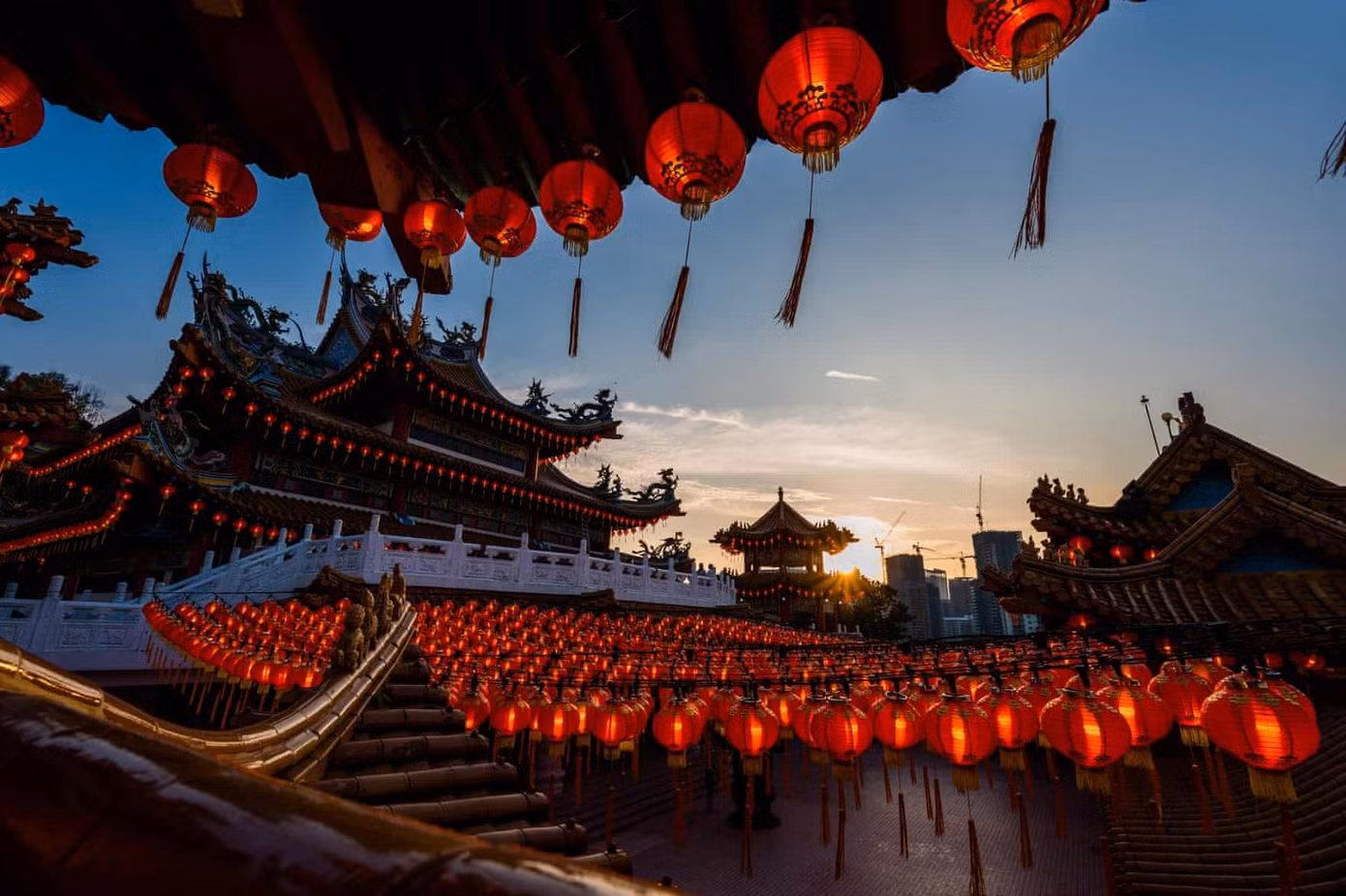Đèn lồng đỏ treo kín sân đền Thean Hou (Kuala Lumpur, Malaysia). Ảnh: Tân Hoa Xã Đèn lồng đỏ treo kín sân đền Thean Hou (Kuala Lumpur, Malaysia). Ảnh: Tân Hoa Xã