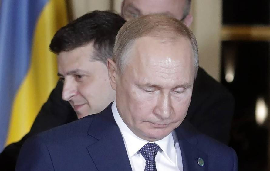 Tổng thống Nga Putin và Tổng thống Ukraine Zelensky trong cuộc họp theo định dạng Normandy hồi tháng 12/2019. Ảnh: Tass