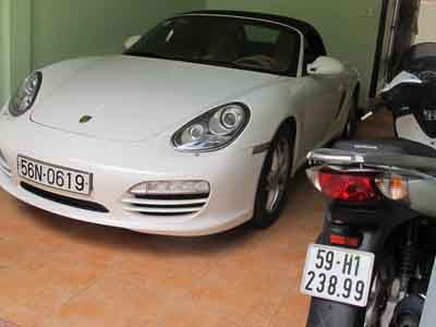 Siêu xe Porsche của trùm A. bị tạm giữ . Siêu xe Porsche của trùm A. bị tạm giữ