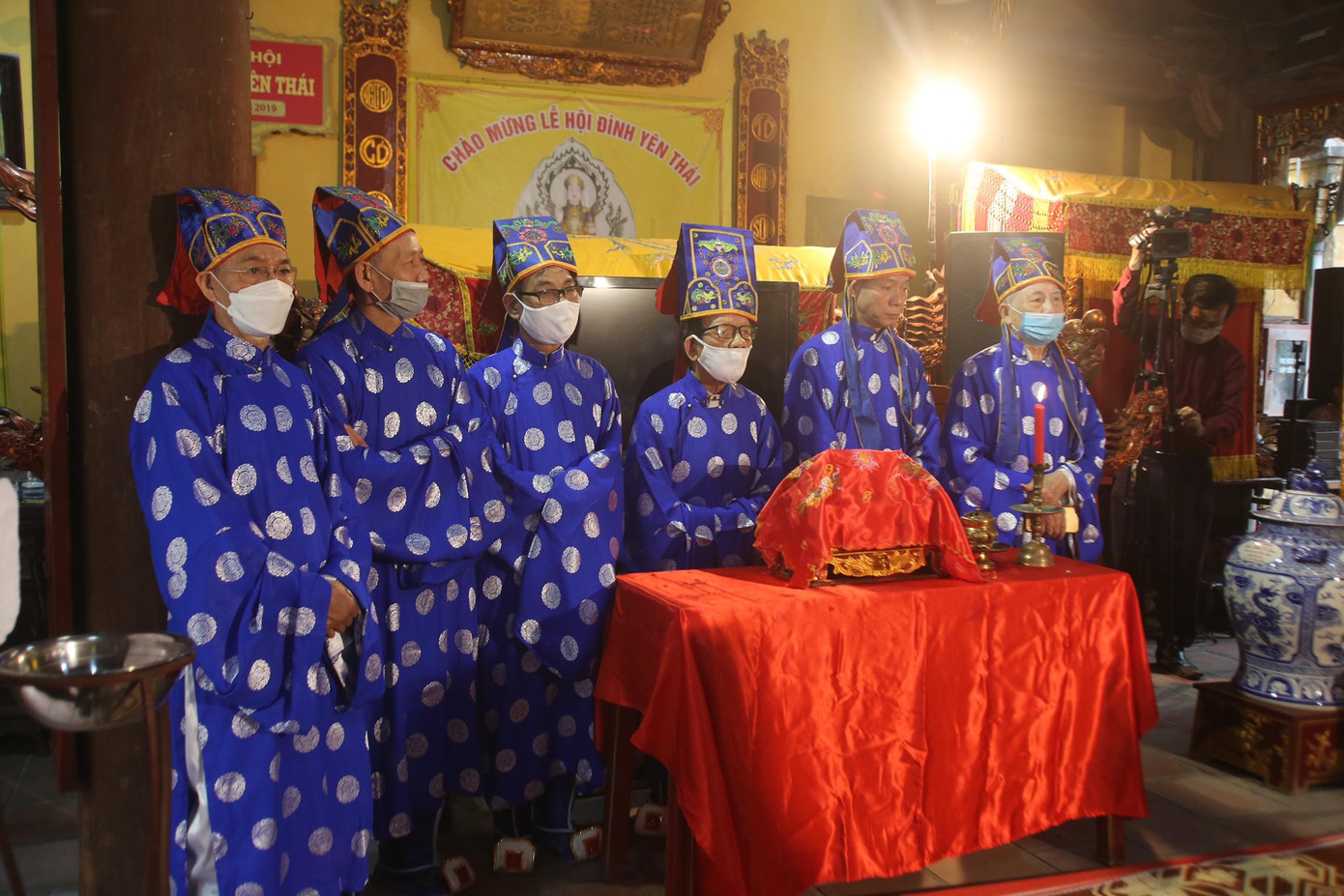 Với công lao to lớn và tài đức vẹn toàn, Nguyên phi Hoàng Thái Hậu Ỷ Lan dưới triều đại nhà Lý đã làm rạng rỡ truyền thống của người phụ nữ Việt Nam, TW Hội Liên hiệp phụ nữ Việt Nam đã đề nghị UNESCO công nhận Bà là người phụ nữ huyền thoại thế giới.