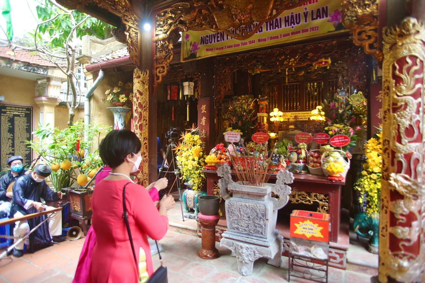 "Lễ Dâng hương là hoạt động văn hoá truyền thống có ý nghĩa thiết thực không những của nhân dân phường Hàng Gai, quận Hoàn Kiếm mà còn là niềm tự hào của nhân dân Thủ đô, nhằm góp phần bảo tồn, gìn giữ và phát huy bản sắc văn hóa truyền thống của dân tộc. Đồng thời là nét đẹp truyền thống trong sinh hoạt văn hóa cộng đồng của người dân Thủ đô, thể hiện tình cảm và truyền thống đạo lý “ Uống nước nhớ nguồn”, “Ăn quả nhớ người trồng cây” của dân tộc Việt Nam", ông Linh chia sẻ thêm.