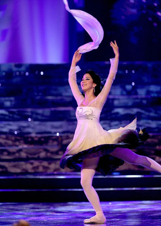 Người đẹp xứ kim chi, miss Hàn Quốc Joo Ri Kim buổi diễn trong đêm chung kết Miss World 2009. Ảnh Reuters