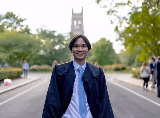Trí Trường tốt nghiệp Đại học Duke (Mỹ) vào tháng 5. Anh cho rằng, phần lớn thành công của mình nhờ vào nền tảng kinh tế ổn định từ gia đình (Ảnh: Handout).