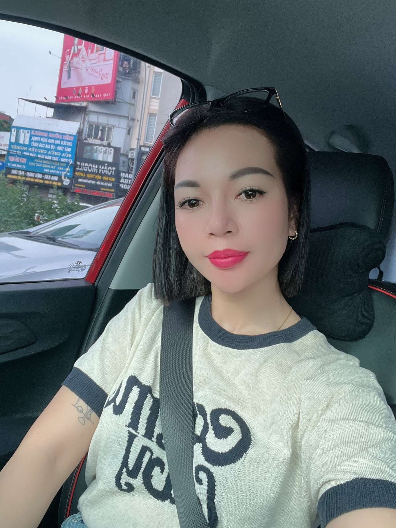 Chân dung chị Thanh Huyền và Nguyệt Anh