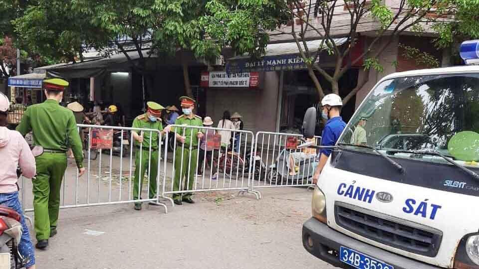 Lực lượng chức năng TP Hải Dương cường các biện pháp phòng chống dịch tại 10 phường trên địa bàn.