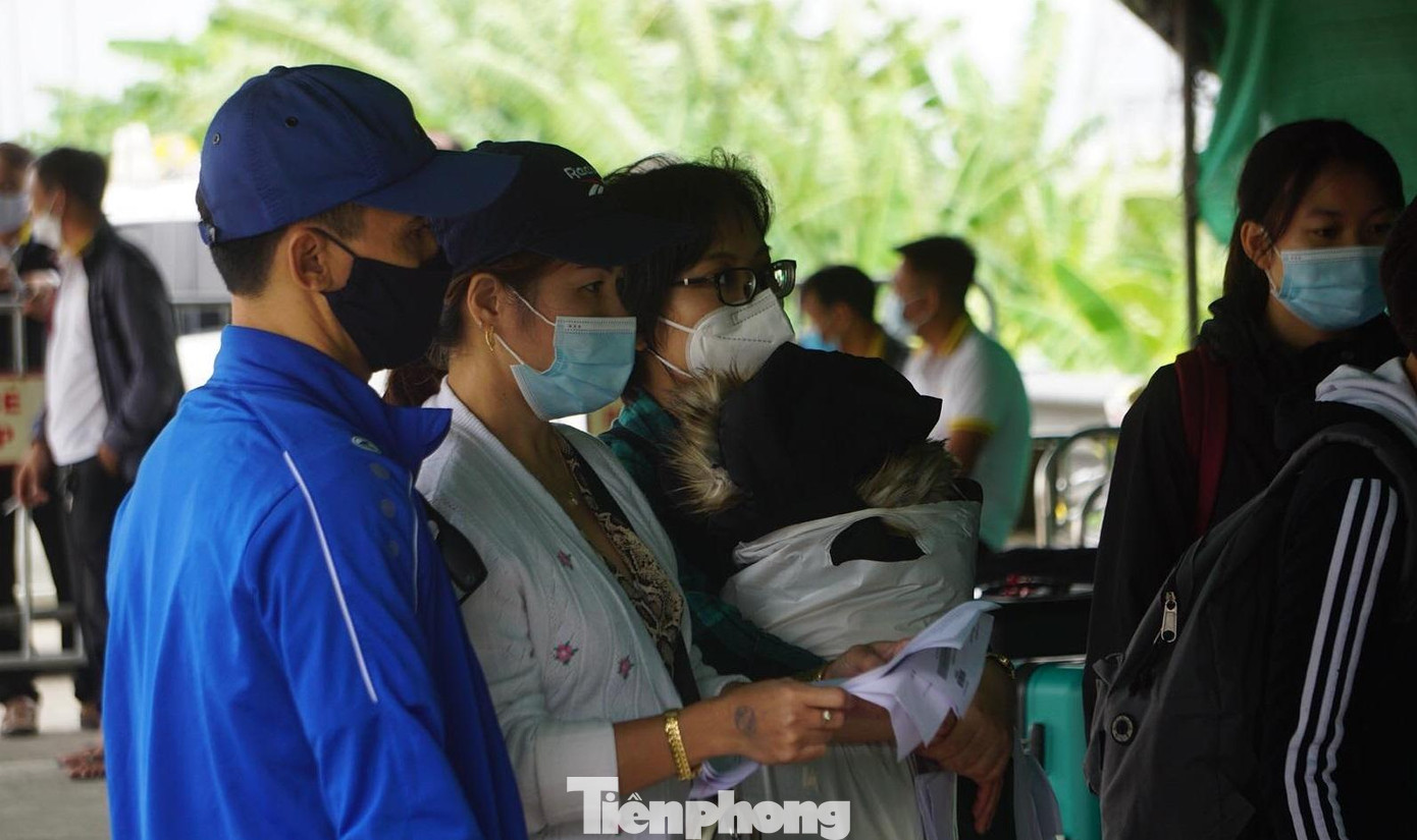 Đối với hành khách từ vùng có nguy cơ hoặc bình thường mới tuân thủ 5K, không tham gia chuyến xe khi có biểu hiện ho, sốt. Khi về Hải Phòng phải theo dõi sức khỏe tại nhà 14 ngày.