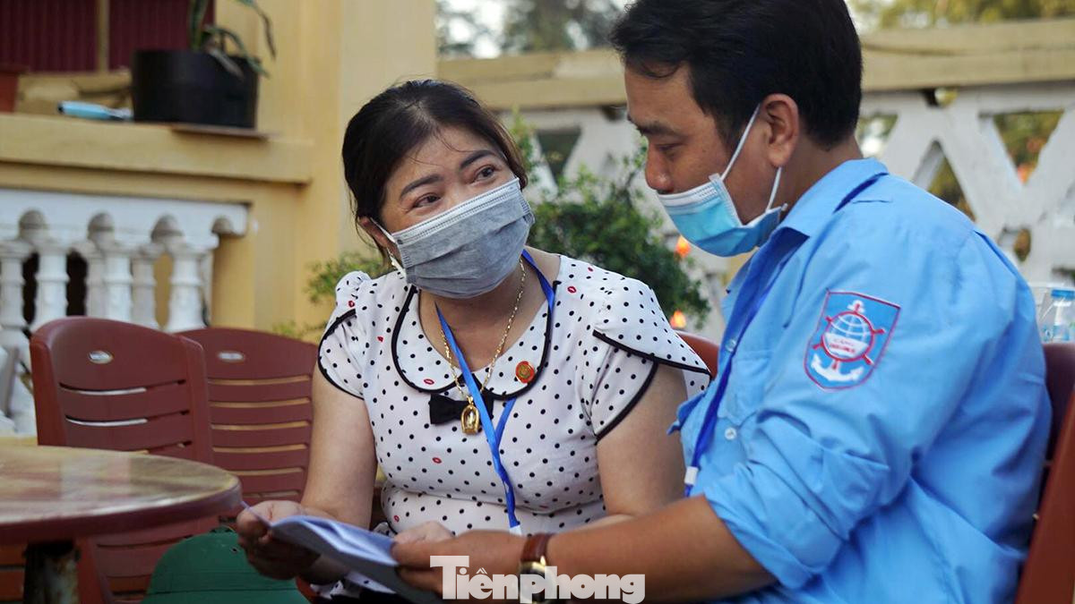 Bà Nguyễn Thị Minh Sâm – Giám đốc Ban quản lý Cảng và bến tàu neo đậu huyện đảo Bạch Long Vỹ cho biết, đơn vị bầu cử số 4 tại huyện đảo đã sẵn sàng cho ngày đại hội của đất nước. Phòng bỏ phiếu, danh sách, tiểu sử các ứng cử viên ĐBQH, HĐND các cấp đã được chuẩn bị, tuyên truyền thông báo tới toàn thể cử tri trên đảo.