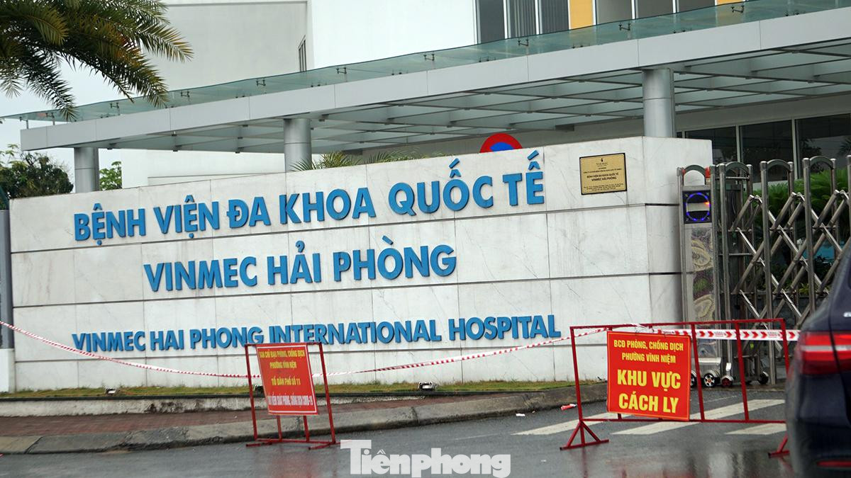 Theo Sở Y tế TP Hải Phòng, lực lượng chức năng tạm thời phong tỏa 5 điểm, gồm: Bệnh viện Vinmec, khách sạn Paris, một nhà nghỉ ở huyện Kiến Thụy và nơi ở của cô gái Đ.T.T.P (tại xã Đại Hợp, huyện Kiến Thụy) và nhà ở tài xế taxi chở 2 cô gái này để truy vết, khử khuẩn.