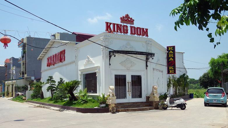 Quán karaoke KingDom tại huyện Bình Giang. Quán karaoke KingDom tại huyện Bình Giang.