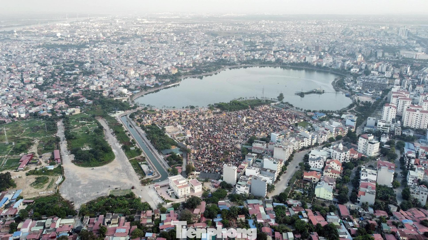 Đây là dự án được người dân và cử tri tại Hải Phòng đặc biệt quan tâm. Nếu dự án tiếp tục được triển khai, tuyến đường Hồ Đông - Lạch Tray đi qua hồ Phương Lưu, hồ An biên, sẽ góp phần thay đổi diện mạo giao thông, cảnh quan đô thị quận Hải An và Ngô Quyền. Đây là dự án được người dân và cử tri tại Hải Phòng đặc biệt quan tâm. Nếu dự án tiếp tục được triển khai, tuyến đường Hồ Đông - Lạch Tray đi qua hồ Phương Lưu, hồ An biên, sẽ góp phần thay đổi diện mạo giao thông, cảnh quan đô thị quận Hải An và Ngô Quyền.