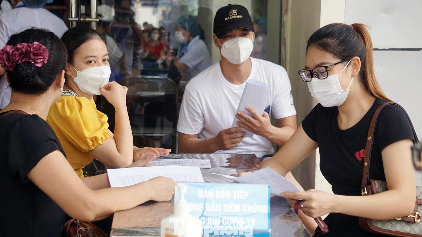 TP Hải Phòng thay đổi chiến lược tiêm chủng, ưu tiên các đối tượng có nguy cơ lây nhiễm cao. TP Hải Phòng thay đổi chiến lược tiêm chủng, ưu tiên các đối tượng có nguy cơ lây nhiễm cao.