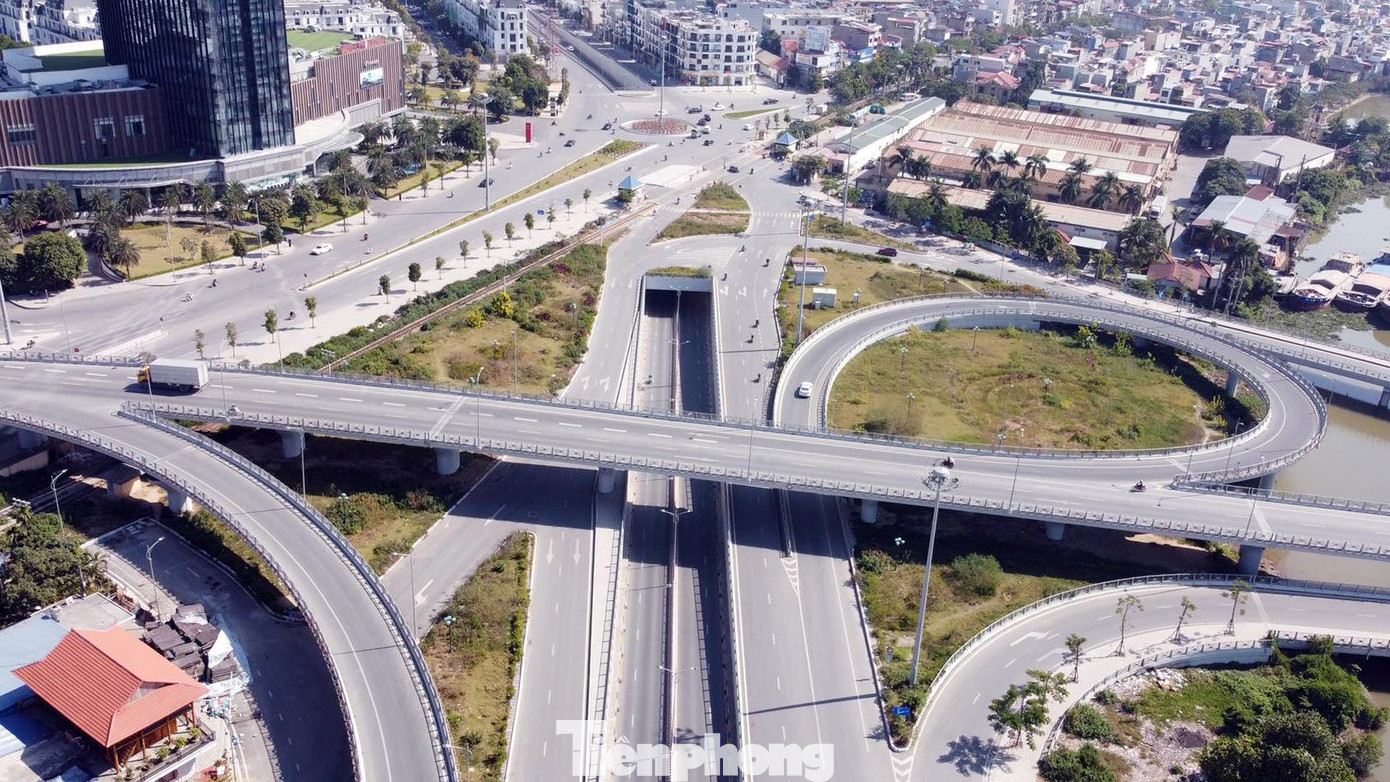 Đây là nút giao thông rất quan trọng ở cửa ngõ phía Tây Bắc thành phố, có cầu vượt thông theo hướng cầu Bính, đường vành đai 2 và hầm chui hướng Bạch Đằng - Hồng Bàng có giao cắt khác với tuyến đường sắt Hà Nội - Hải Phòng. Ngoài kết nối giao thông, công trình này còn góp phần phát triển đô thị Hải Phòng theo hướng hiện đại, văn minh.