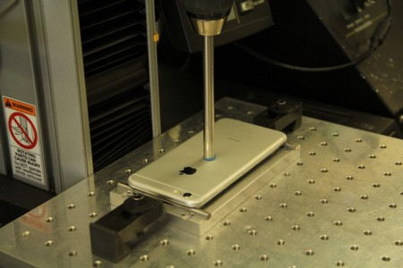 Bên trong trung tâm thử nghiệm độ bền iPhone 6 ảnh 3