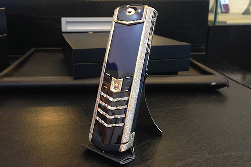 Điện thoại Vertu hạng sang (ảnh minh họa)