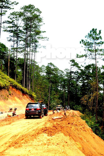 Theo thiết kế, có điểm gần nhất cách đường biên giới 100m, điểm xa nhất cách 1.000m