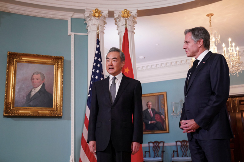 Ngoại trưởng Mỹ - Trung trong cuộc gặp tại Washington ngày 26/10. (Ảnh: Reuters) Ngoại trưởng Mỹ - Trung trong cuộc gặp tại Washington ngày 26/10. (Ảnh: Reuters)