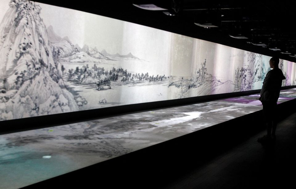 Hình ảnh được số hóa của kiệt tác Phú Xuân Sơn Cư Đồ của Hoàng Công Vọng tại Bảo tàng quốc gia ở Đài Bắc. (Ảnh: Reuters) Hình ảnh được số hóa của kiệt tác Phú Xuân Sơn Cư Đồ của Hoàng Công Vọng tại Bảo tàng quốc gia ở Đài Bắc. (Ảnh: Reuters)