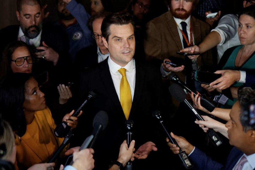 Nghị sĩ Cộng hòa Matt Gaetz phát biểu với báo chí sau khi trình kiến nghị phế truất Chủ tịch Hạ viện Kevin McCarthy. (Ảnh: Reuters) Nghị sĩ Cộng hòa Matt Gaetz phát biểu với báo chí sau khi trình kiến nghị phế truất Chủ tịch Hạ viện Kevin McCarthy. (Ảnh: Reuters)