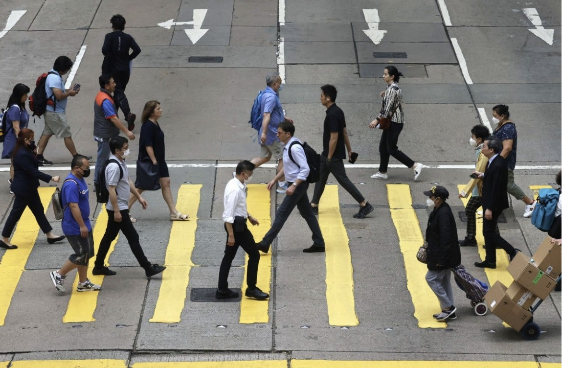 Trên đường phố Hong Kong (Trung Quốc). Ảnh: SCMP Trên đường phố Hong Kong (Trung Quốc). Ảnh: SCMP