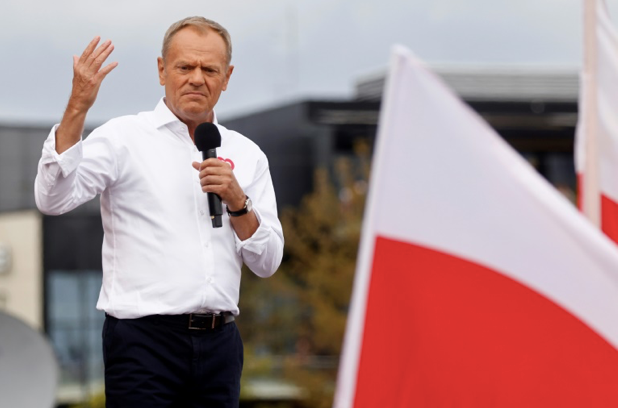 Ông Donald Tusk tuyên bố phe của ông chiến thắng trong bầu cử Ba Lan ngày 15/10. (Ảnh: AP) Ông Donald Tusk tuyên bố phe của ông chiến thắng trong bầu cử Ba Lan ngày 15/10. (Ảnh: AP)