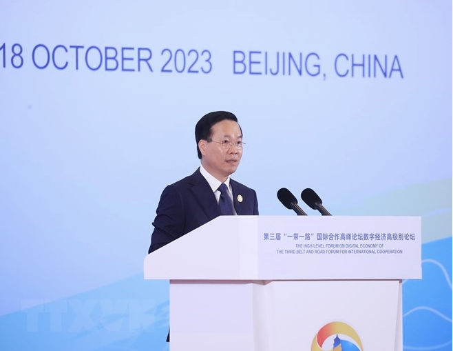 Chủ tịch nước Võ Văn Thưởng phát biểu tại Diễn đàn Vành đai và Con đường lần thứ ba. (Ảnh: TTXVN) Chủ tịch nước Võ Văn Thưởng phát biểu tại Diễn đàn Vành đai và Con đường lần thứ ba. (Ảnh: TTXVN)