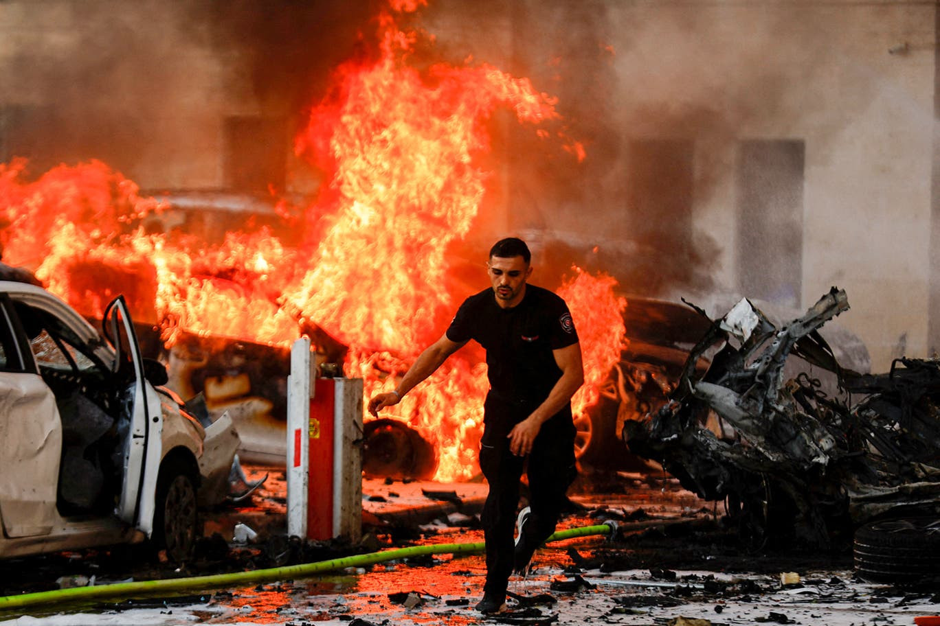 Israel thề đáp trả sau khi hứng cuộc tấn công bất ngờ từ Hamas ngày 7/10. (Ảnh: Reuters)