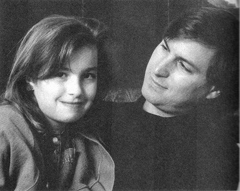 Lisa khi còn nhỏ bên người cha nổi tiếng