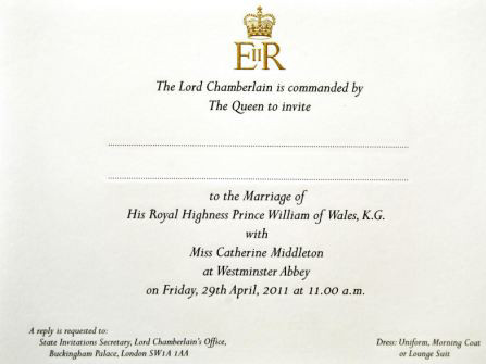 Thiệp cưới của hoàng tử William và Kate Middleton được mạ vàng và do nữ hoàng Elizabeth II đích thân là người mời