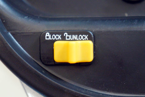 Hệ thống chống trộm, tắt/mở dưới cốp xe