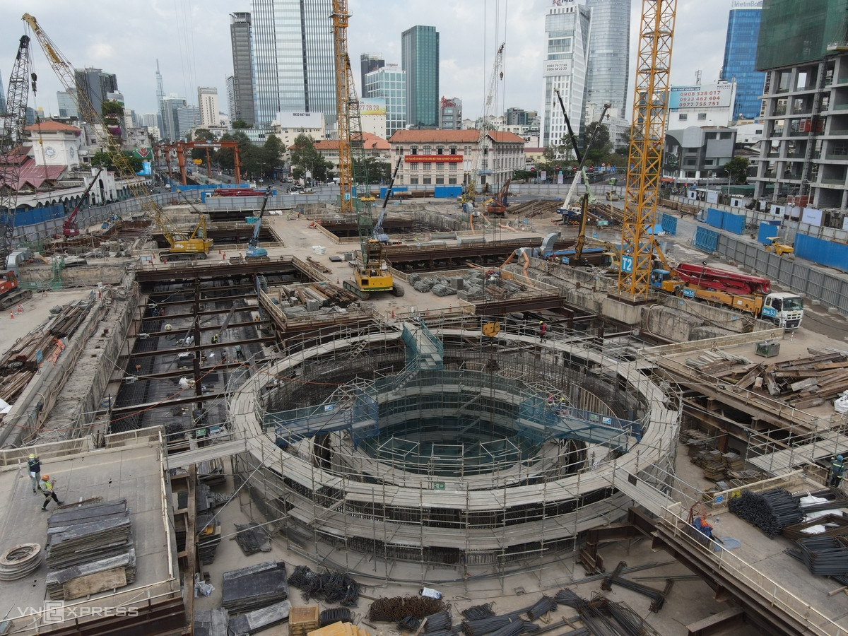 Nhà ga ngầm trên tuyến Metro tuyến Bến Thành - Suối Tiên do CIENCO4 thi công Nhà ga ngầm trên tuyến Metro tuyến Bến Thành - Suối Tiên do CIENCO4 thi công