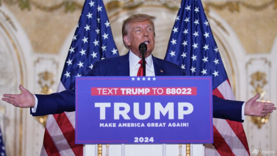 Ông Trump có bài phát biểu sau khi đến trình diện ở toà án tại New York để nhận cáo trạng. (Ảnh: AP)