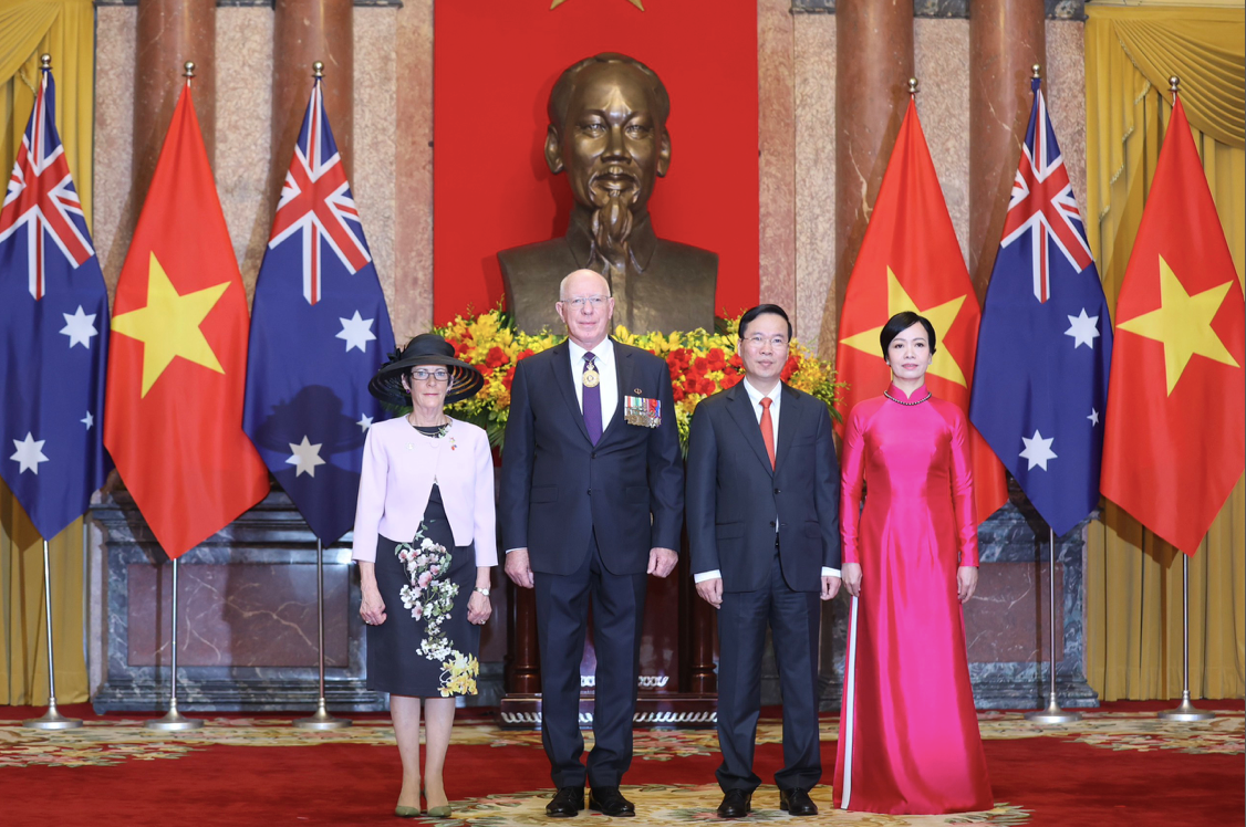 Chủ tịch nước Võ Văn Thưởng cùng Phu nhân tiếp đón Toàn quyền Australia David Hurley và Phu nhân. (Ảnh: Như Ý) Chủ tịch nước Võ Văn Thưởng cùng Phu nhân tiếp đón Toàn quyền Australia David Hurley và Phu nhân. (Ảnh: Như Ý)