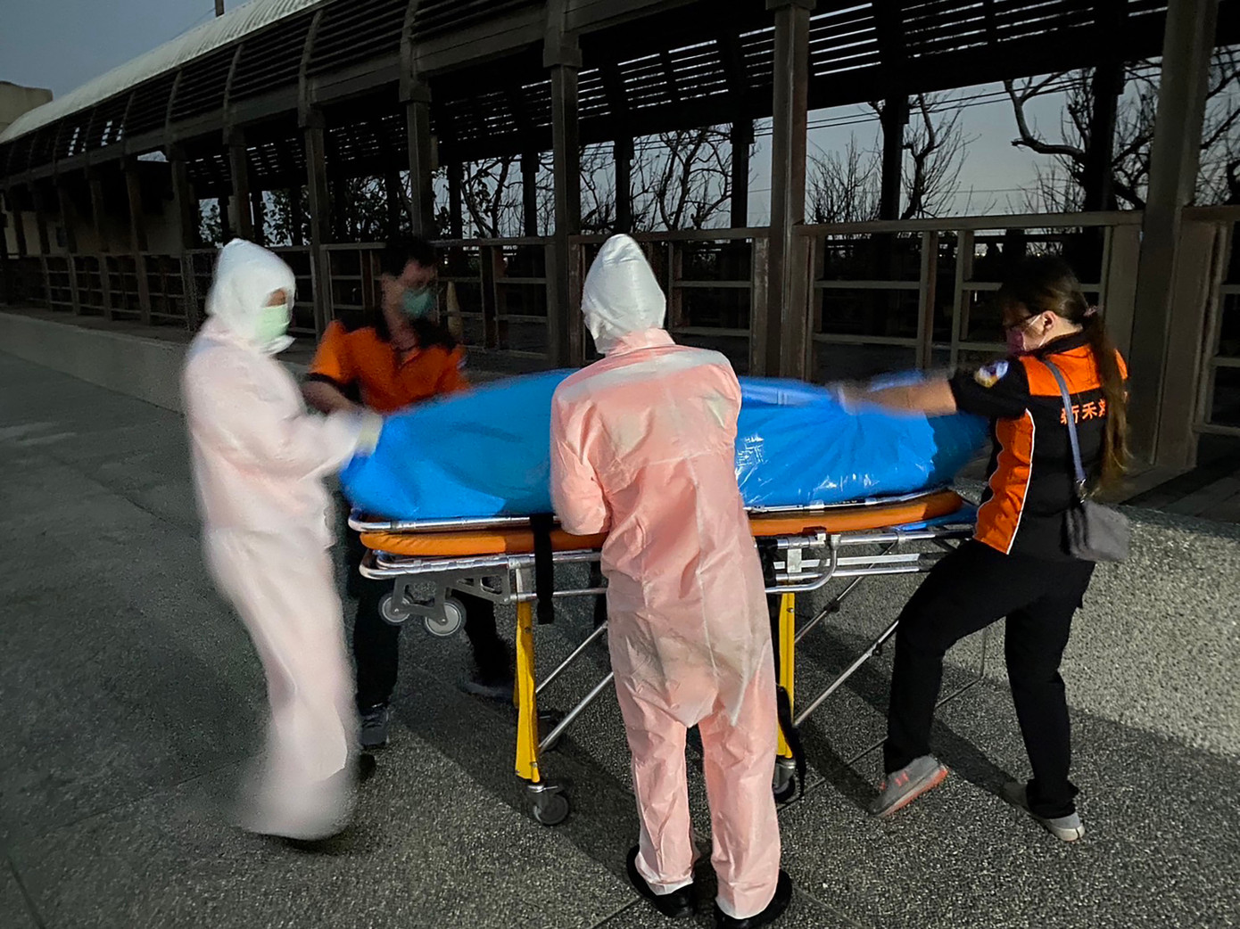 Một thi thể được chính quyền Đài Loan (Trung Quốc) vớt lên từ biển. (Ảnh: Taiwan News)