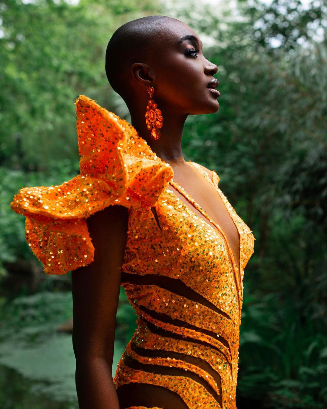 Safiétou Kabengele đang là huấn luyện viên catwalk. Người đẹp được đánh giá cao về kỹ năng trình diễn và biểu cảm trước ống kính.