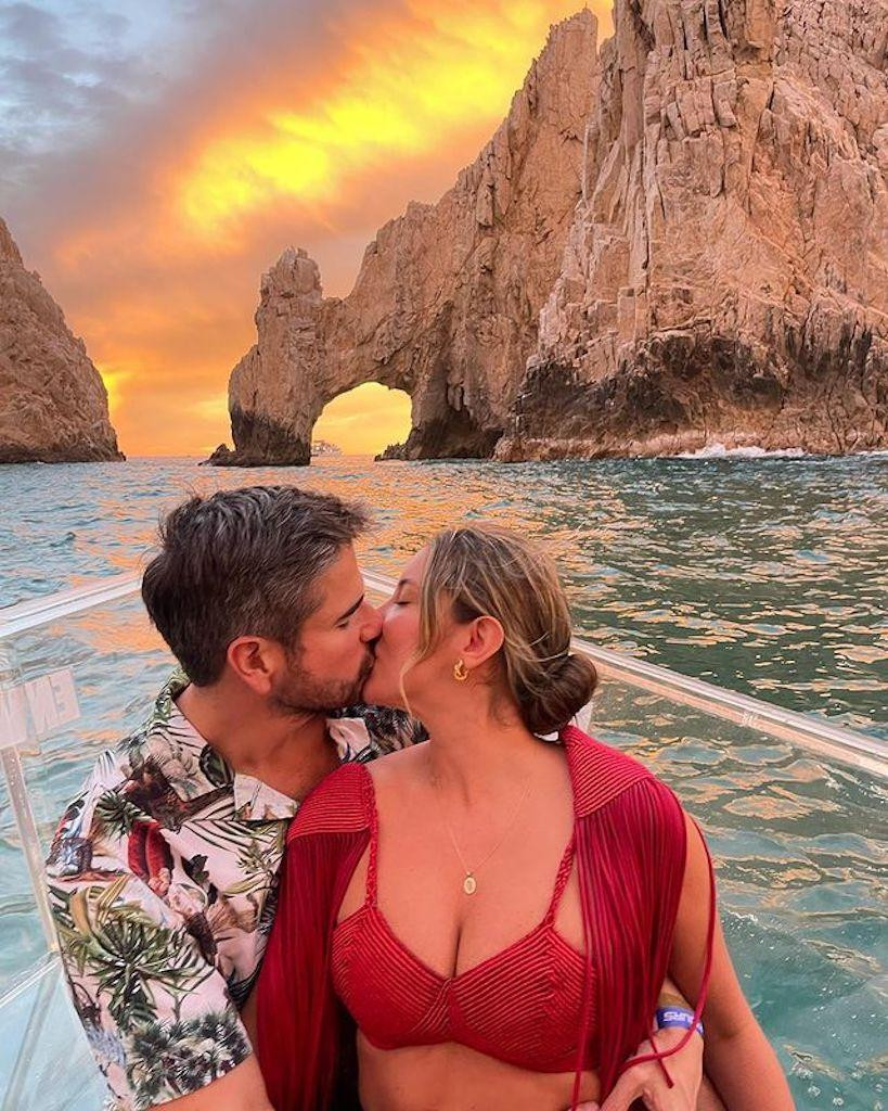 Daniela Álvarez và bạn trai hiện tại Daniel Arenas.