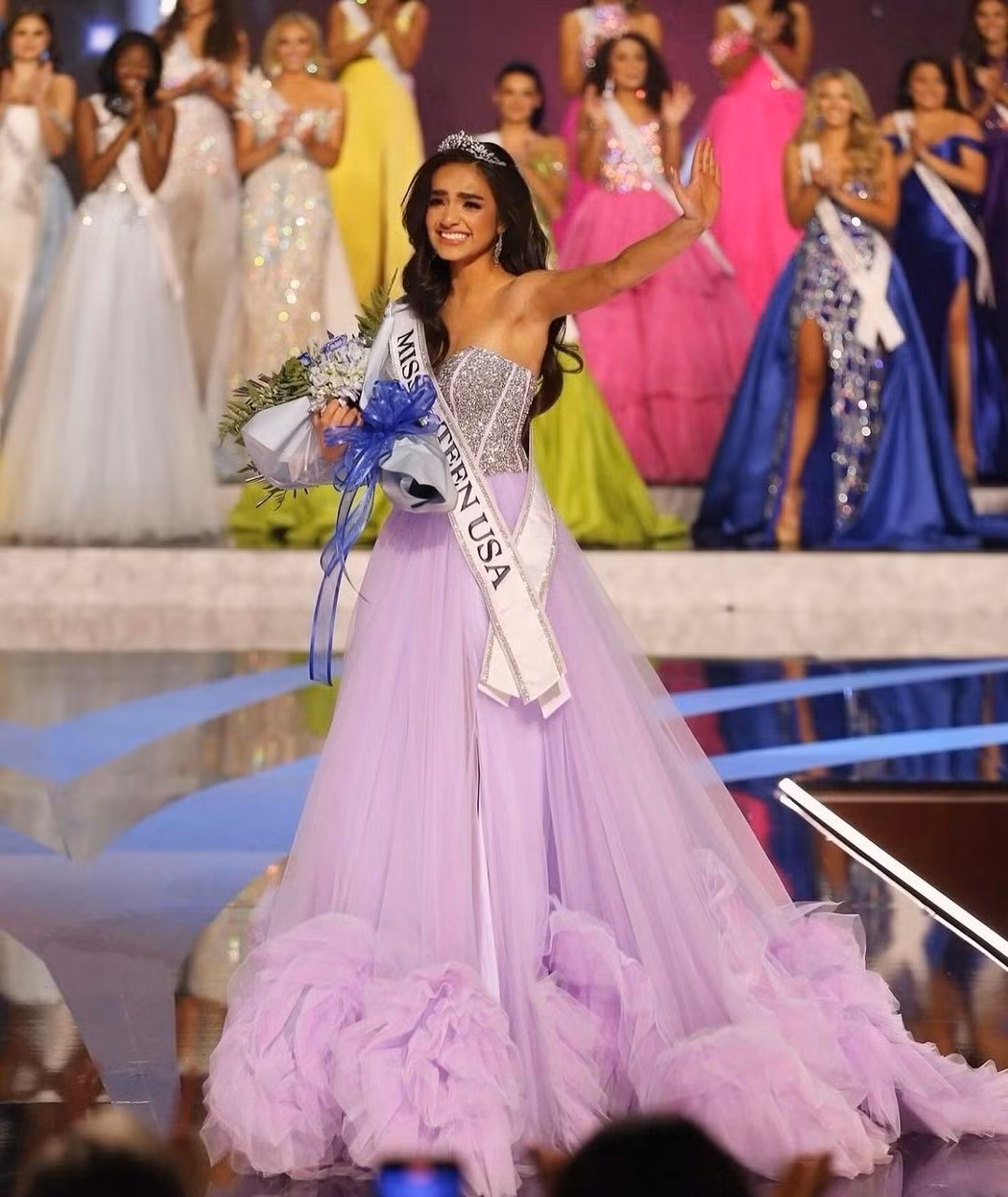 Hoa hậu tuổi teen Mỹ 2023 UmaSofia Srivastava.