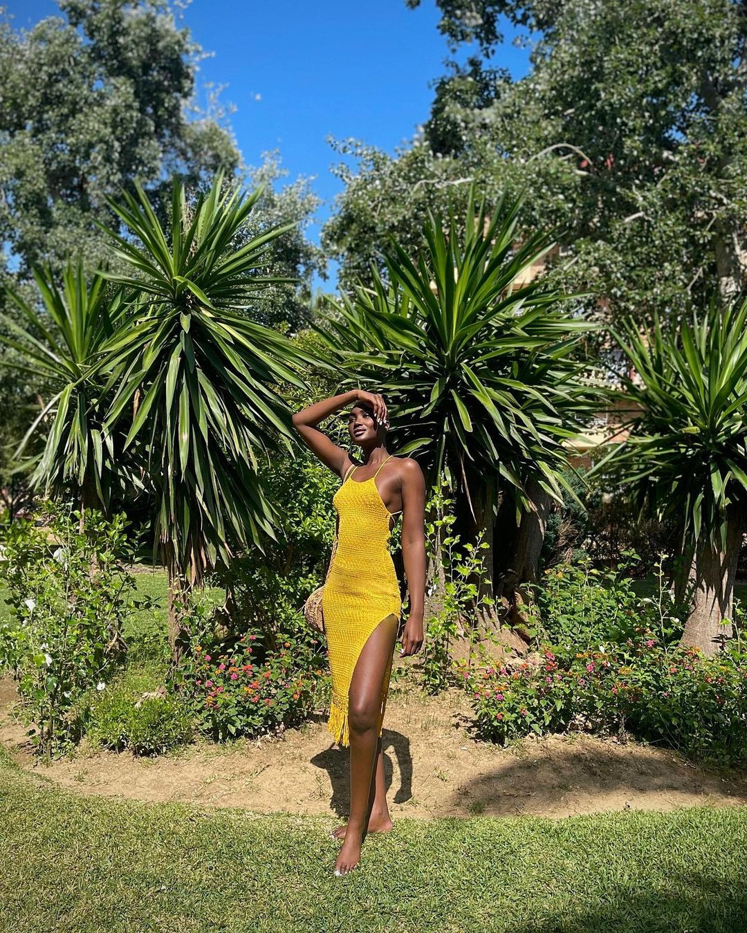 Dù nhận nhiều bình luận trái chiều về việc để đầu trọc khi thi sắc đẹp, cô không bận tâm và hài lòng về phong cách độc đáo của mình.